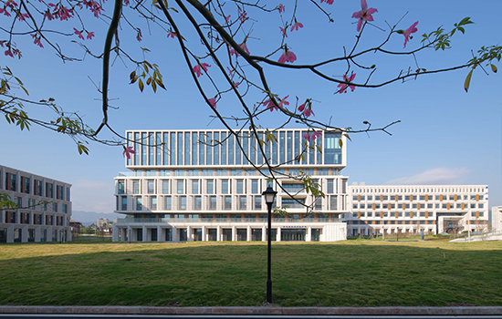 福耀科技大學(xué)